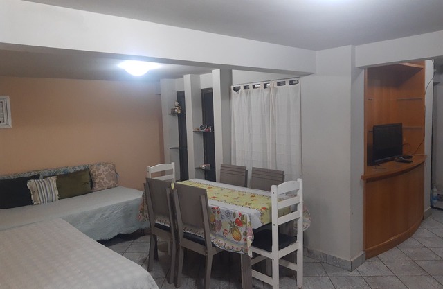 Casa de hóspedes em ótimo bairro.