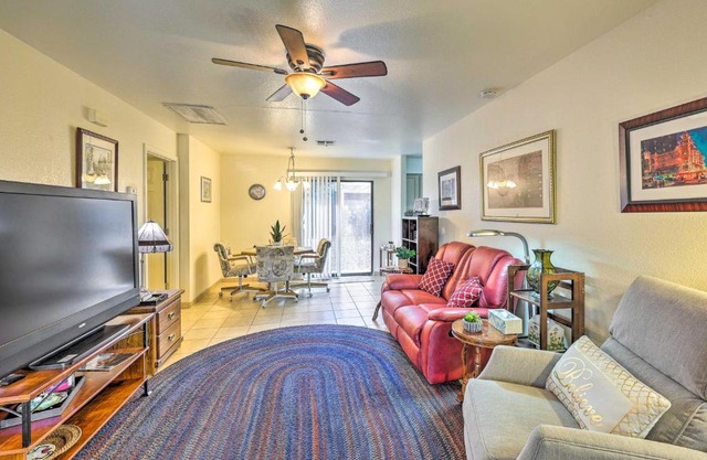 Casa Grande Getaway with Access to Golf Course!