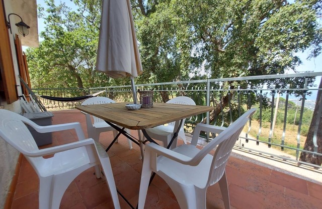 Casa la Quercia apartment with terrace Between Cefalù and the Madonie Park