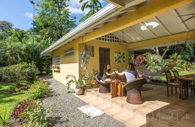 Casa Mariposa 2BR in Playa Chiquita