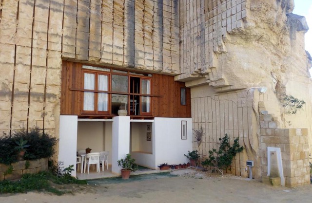 Casa Nella Grotta