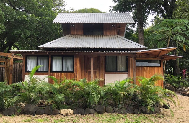 Casa Pagoda: Charming beachside cottage in Nosara for a relaxing getaway