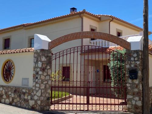 Casa Pedraza CON PISCINA PRIVADA