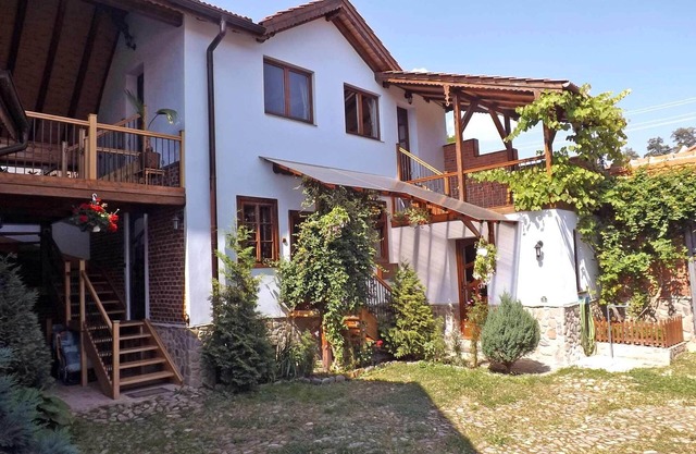 CASA PELU cozy farmhouse at the foot of the Carpathian Mountains near Sibiu