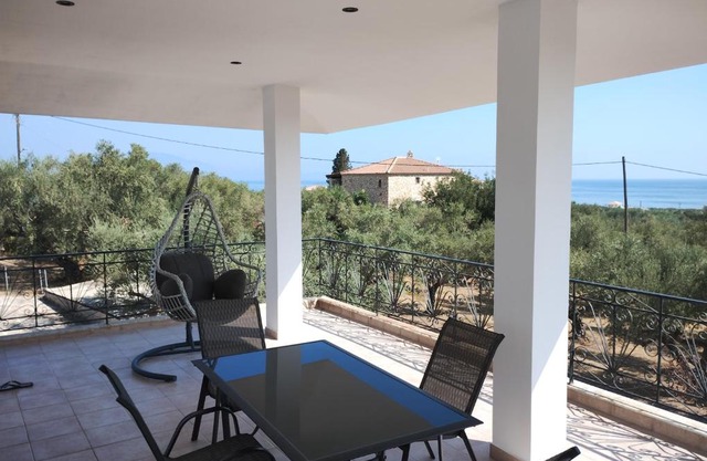 Casa Psarou 1