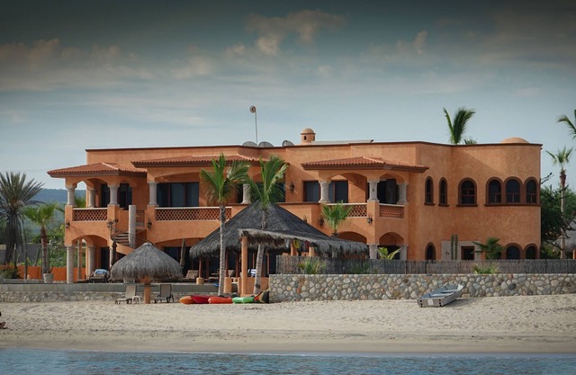 Casa Rodriguez Luxury Ocean Villa on Soft Sand Beach | Concierge & Staff