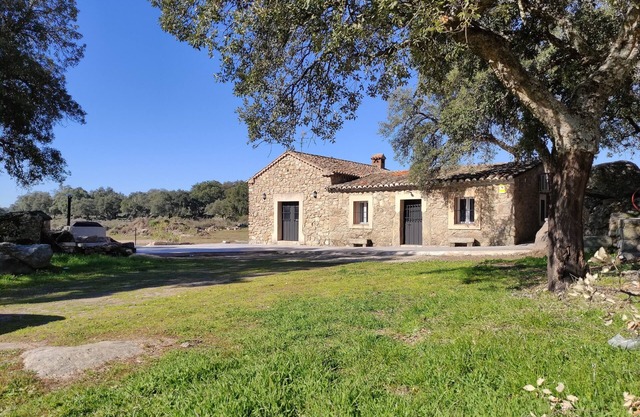 Casa rural 4º Impresionante, moderna, funcional y muy cómoda. Finca de 70.000 m2