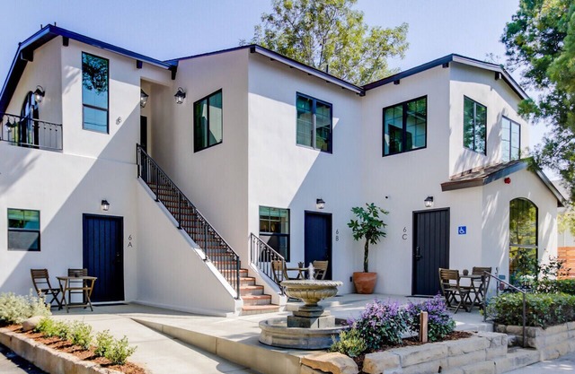 Casa Valerio Unit 6C-Boutique Suite in Downtown Santa Barbara