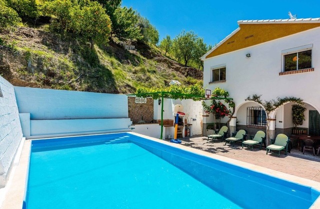 Casa Victoria Alozaina by Ruralidays