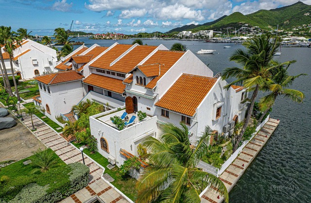 CasaPisani Tranquil 2Bed condo SimpsonBayYachtClub