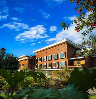 Cascadas Hotel