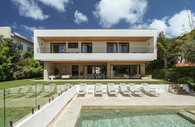 Cascais Contemporary Villa by CadenzaLux