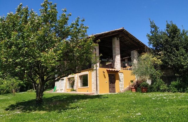 Cascina Grazia. Farmhouse on Monferrato Hills.