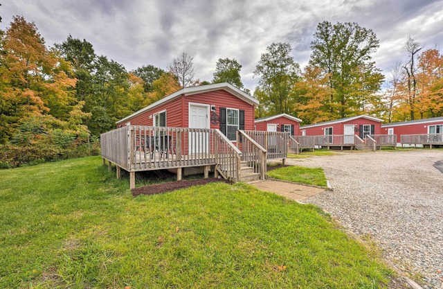 Cassopolis Cabin: On-Site Boating & Fishing!