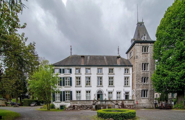 Castle Apartment Aywaille near River Amblève