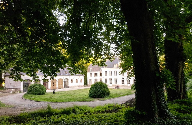 Castle's Cottage surrounded by nature, great for children of all ages