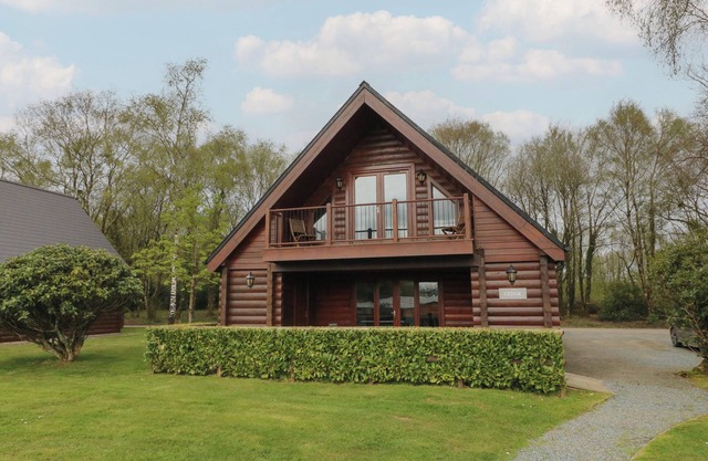 CEDAR, pet friendly, luxury holiday cottage, with a garden in Dolton