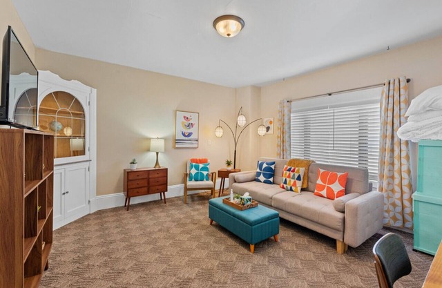 Centrally Located Studio Unit on KK AVE