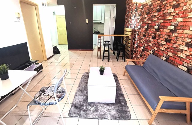 Centro Klang 2BR Loft Design Suite+ Atari TV games