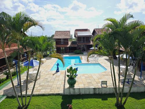 Chalé Aconchegante com Vista para Piscina