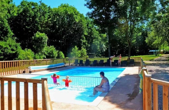 Chalet 3 étoiles - Piscine - ccbahab