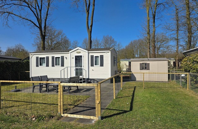 Chalet 5 Campingplatz de Pallegarste Marienberg Holland bis zu 6 Personen