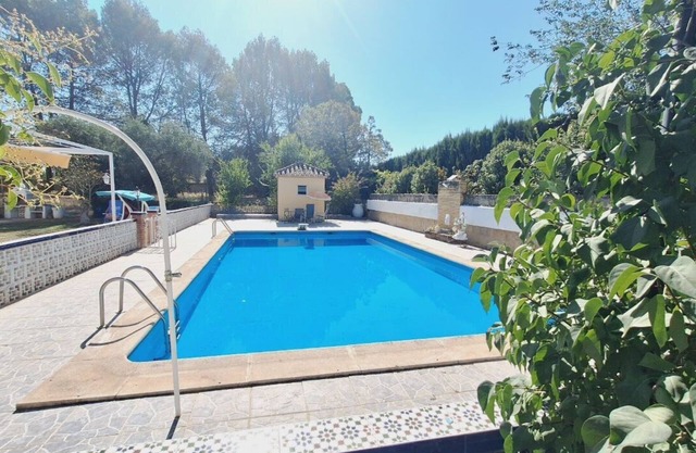 Chalet en La Yedra, Baeza, 3600 m2