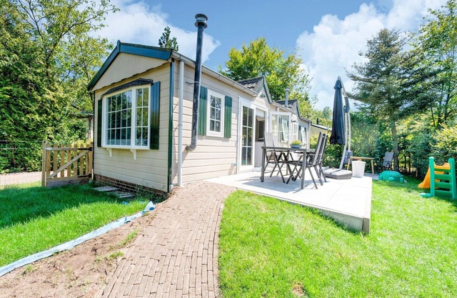 Chalet in Stegeren near Hiking Trails