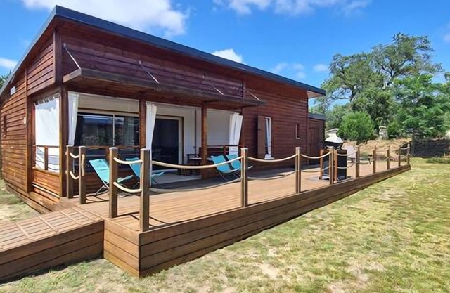 Chalet Meublé Entre Étangs et Océan