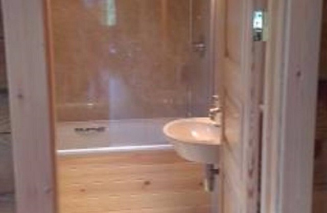 Chalet Rus. Luxury log cabin with all your creature comforts.