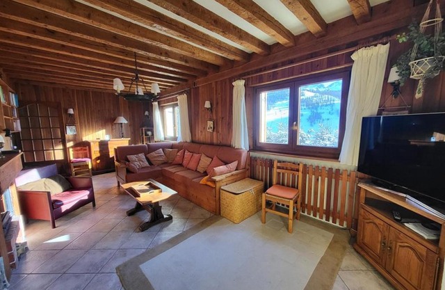 Chalet spacieux avec cheminée et salle de cinéma à Montgenèvre - FR-1-266-242