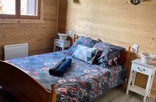 Chalet style apartment - edge of the forest - 6 people - 4km from Font Romeu