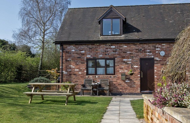 Charlie's Cottage - Alton Towers