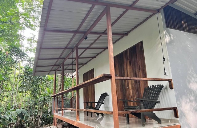 Charming 2 bedroom house with fiber optic in cocles Puerto Viejo de Talamanca