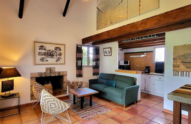 Charmant Cottage, 2 Chambres, 80m2 en Petite Camargue