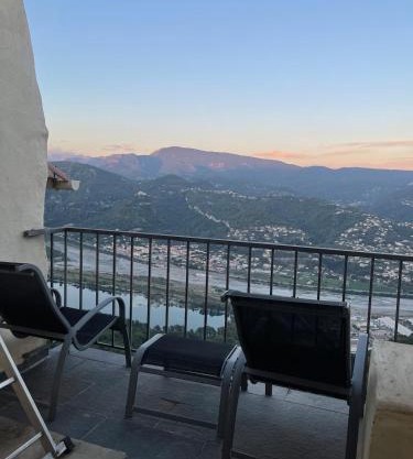 Charmant duplex vue sur montagne