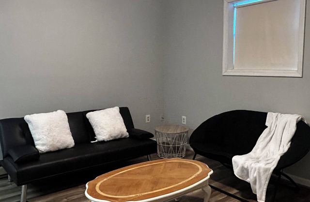Charming 1-bedroom apartment in State College 3 miles from Braver stadium!