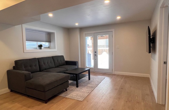 Charming 1-Bedroom Apartment in Waterloo