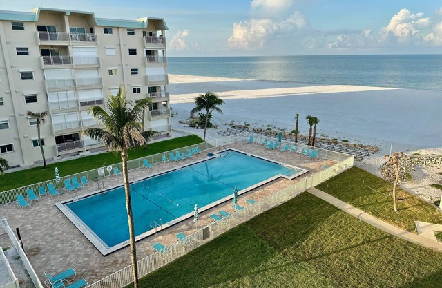 Charming 2-bedroom 2-bath beachfront condo in brilliant Fort Myers Beach