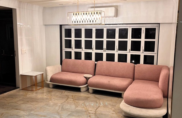 Charming 2-bedroom apartment with open terrace in central Kolkata with WiFi, AC
