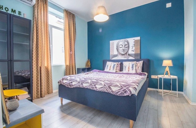 Charming 2-bedroom apartment with AC and WiFi in the historical Center of Sofia