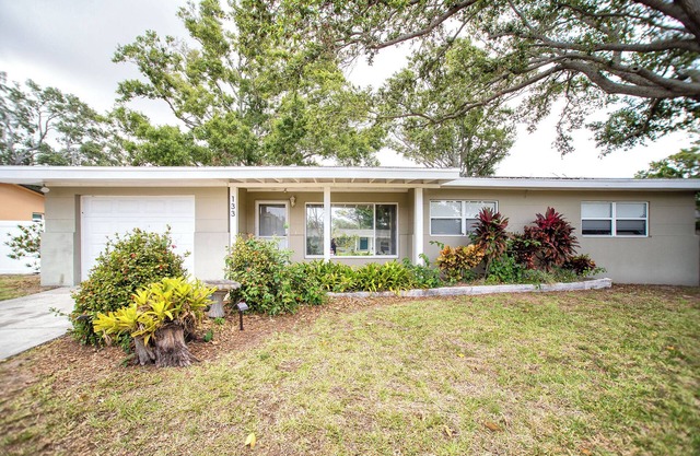 Charming 2-bedroom house in lovely Largo with AC