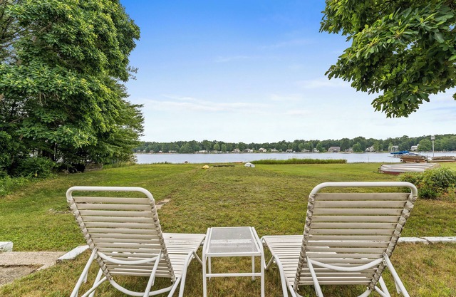 Charming 2-Bedroom Strong Cottage in Twin Lake, MI