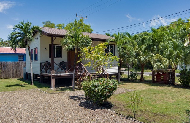 Charming 2BR Casita Great Price & Great Location