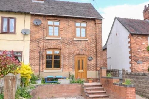 Charming 3 Bed Cottage sleeps 5