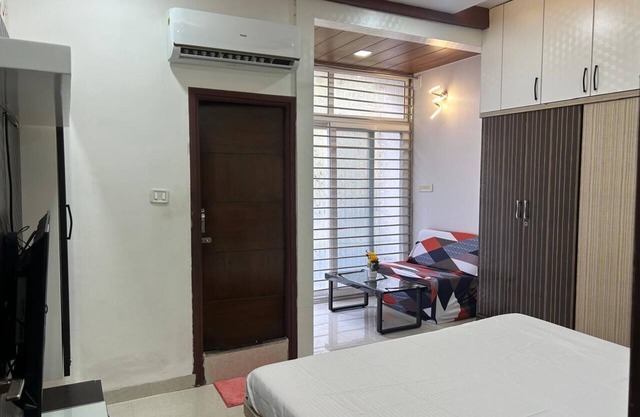 Charming 3-bedroom bungalow with AC and WiFi in Indore