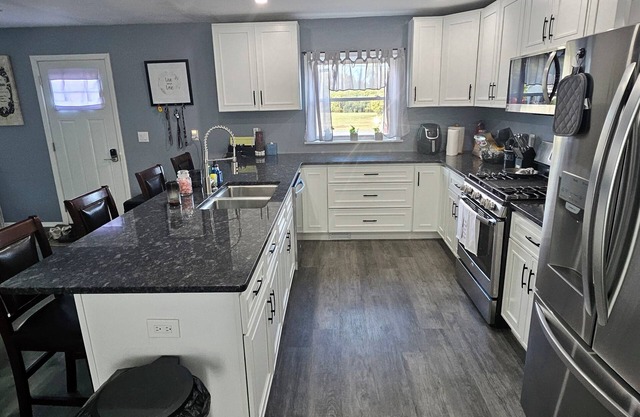 Charming 3-bedroom ranch house in enchanting Westmoreland .