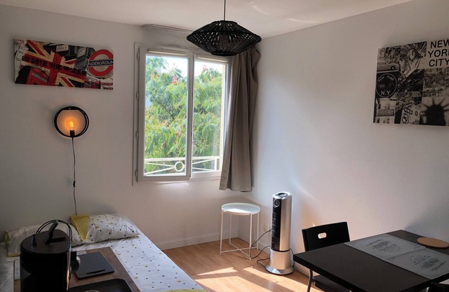 Charming air-conditioned studio - free parking - Aix en Provence
