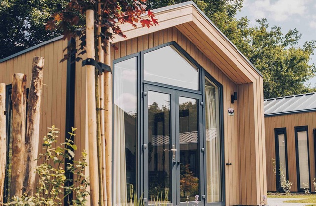 Charming and luxurious accommodation with a private hot tub on the beautiful Veluwe.