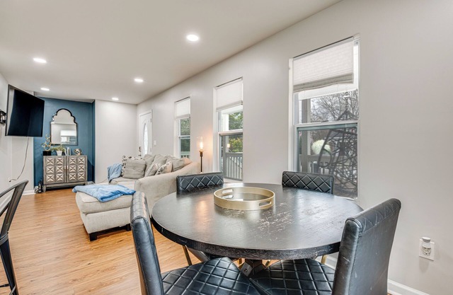 Charming Atlanta Home w/Yard ~ 7 Mi to Downtown!